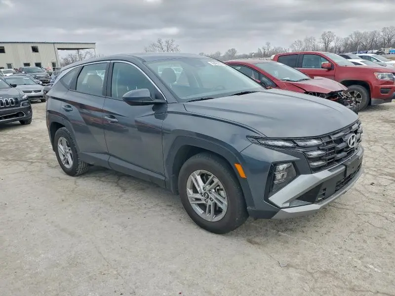2025 HYUNDAI TUCSON SE  