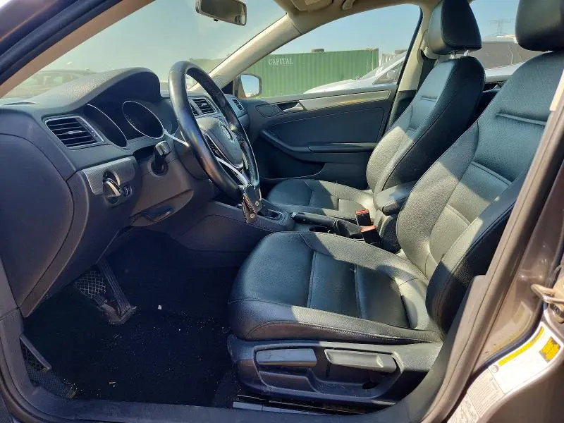 2015 VOLKSWAGEN JETTA SE  