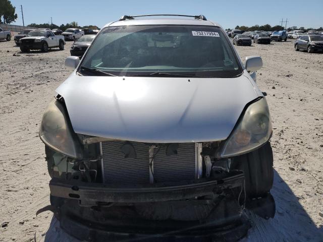 2010 TOYOTA SIENNA XLE