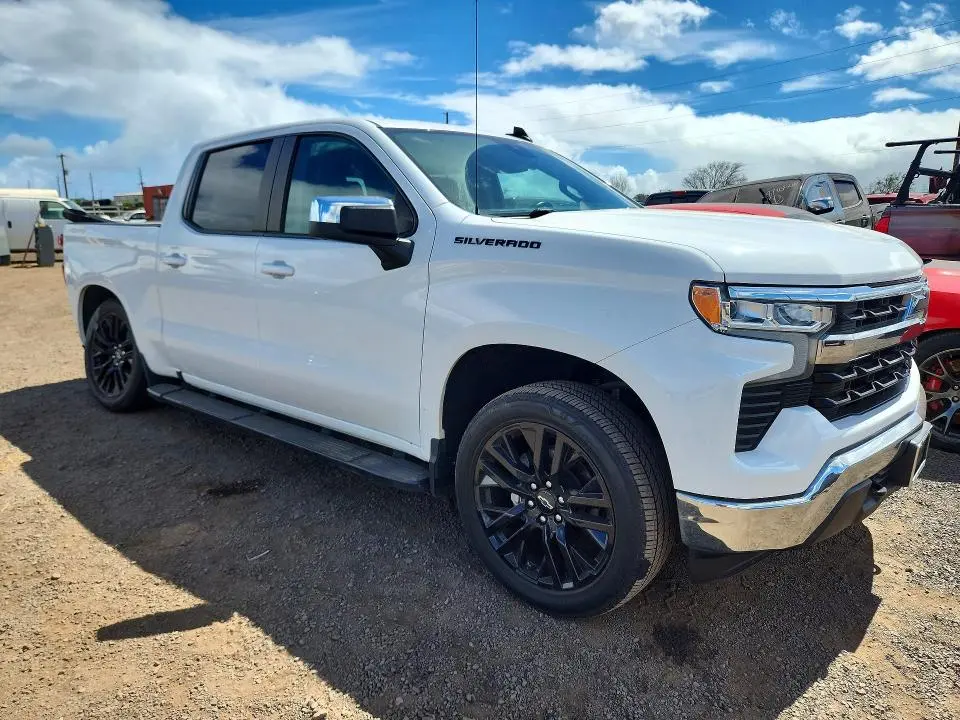 2024 CHEVROLET SILVERADO K1500 LT  