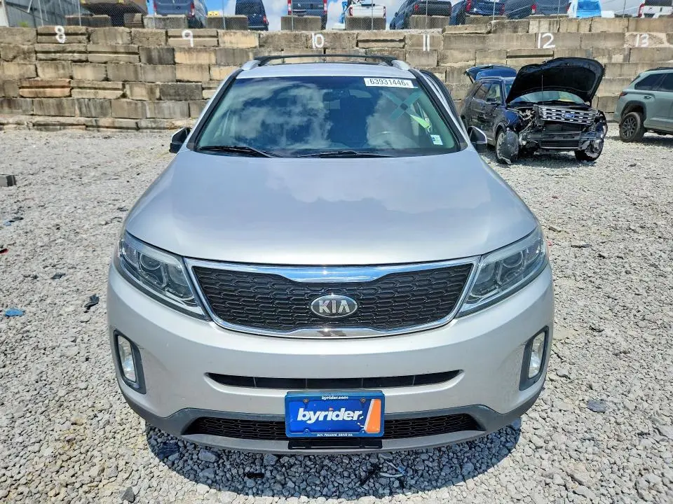 2015 KIA SORENTO LX  
