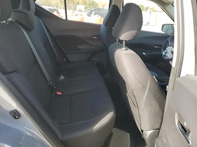 2021 NISSAN KICKS SV  