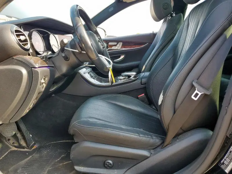 2019 MERCEDES-BENZ E 300  