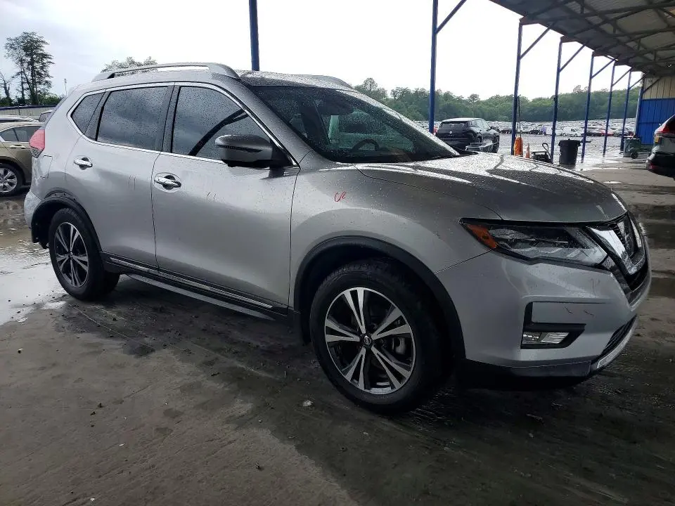 2017 NISSAN ROGUE SL  