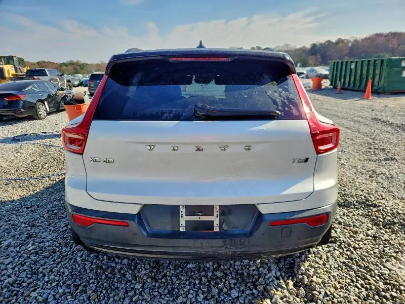 2021 VOLVO XC40 T5 R-DESIGN  