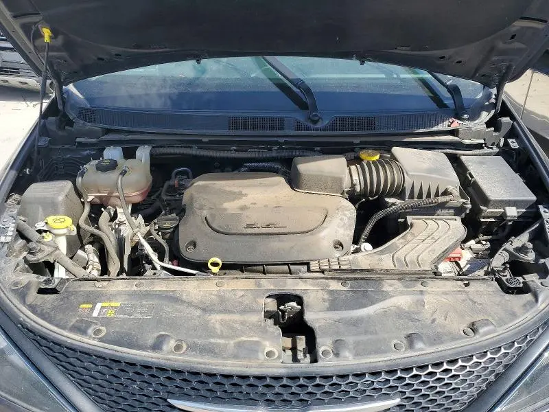 2022 CHRYSLER VOYAGER LX  