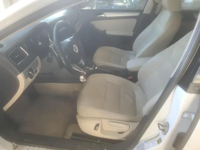 2014 VOLKSWAGEN JETTA SE  