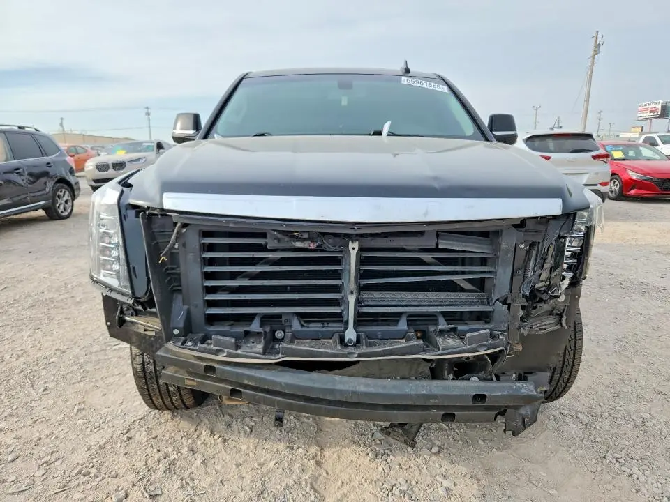 2017 CADILLAC ESCALADE   