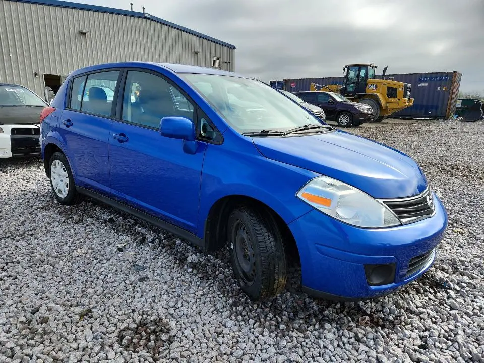2011 NISSAN VERSA 1.8 S  