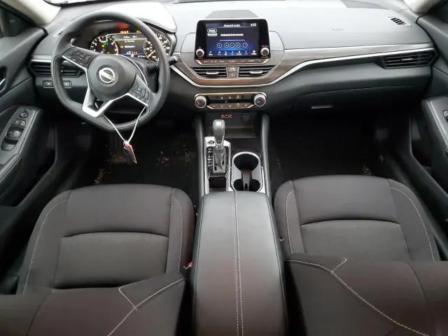 2024 NISSAN ALTIMA SV  