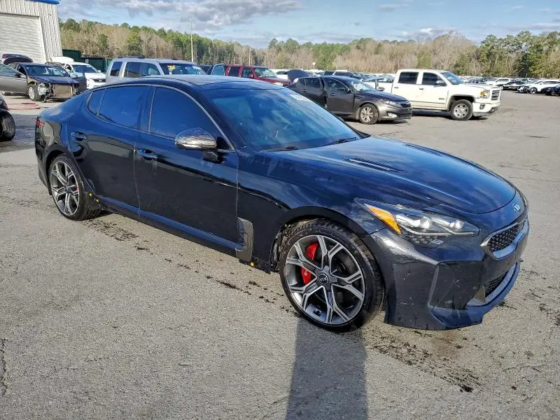 2019 KIA STINGER GT2  