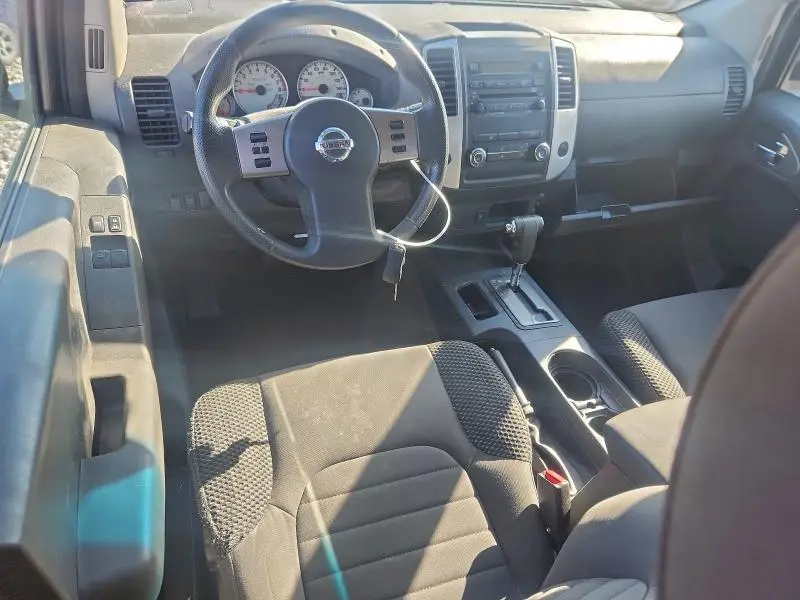 2012 NISSAN FRONTIER SV  
