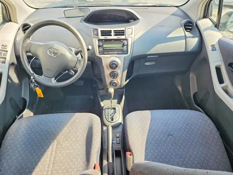 2010 TOYOTA YARIS BASE  