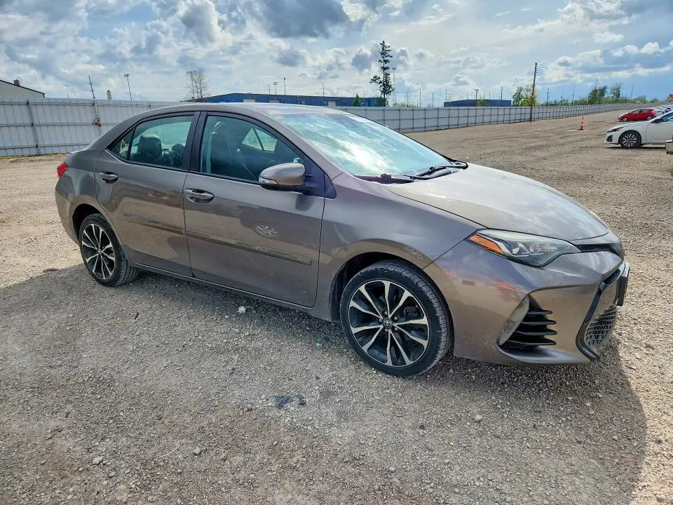 2018 TOYOTA COROLLA SE  