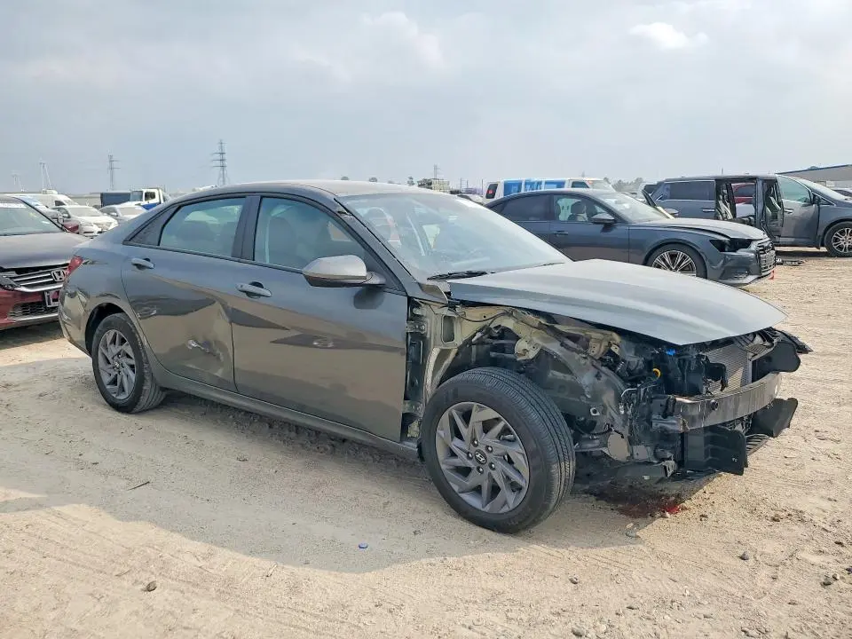 2025 HYUNDAI ELANTRA BLUE  