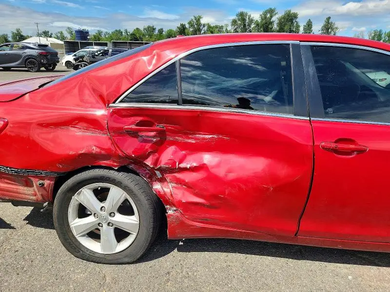2011 TOYOTA CAMRY SE V6  