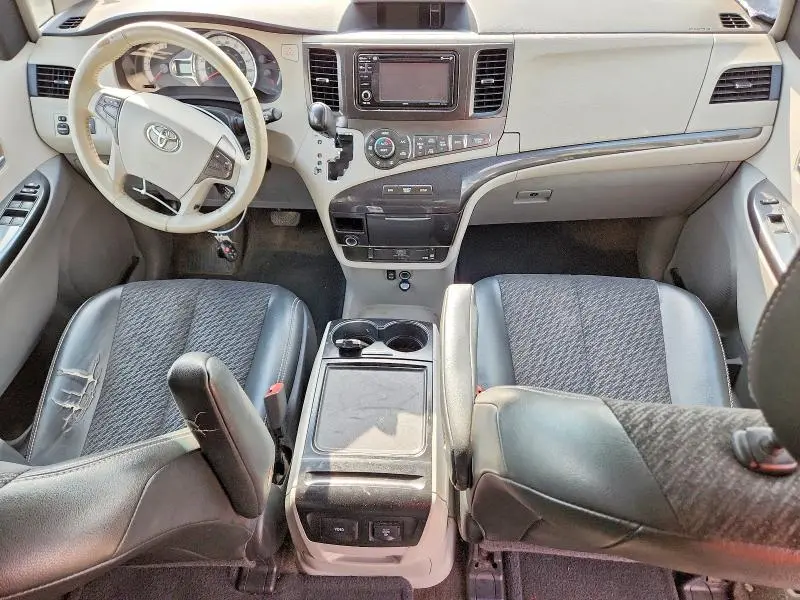 2012 TOYOTA SIENNA SPORT  
