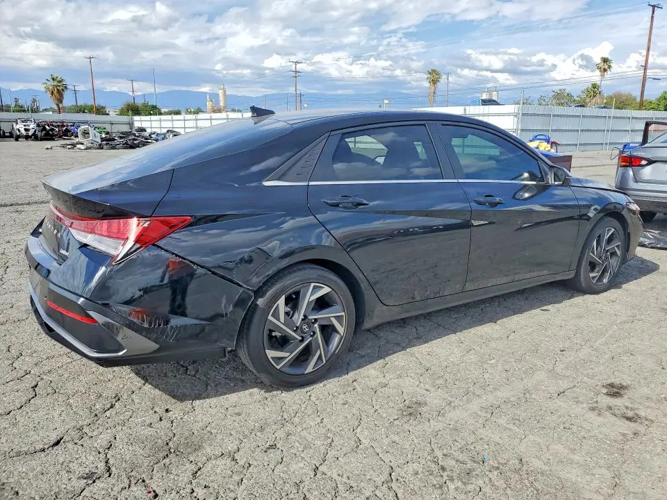 2024 HYUNDAI ELANTRA LIMITED  