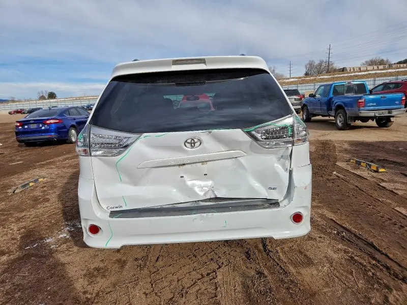 2014 TOYOTA SIENNA SE 8-PASSENGER  