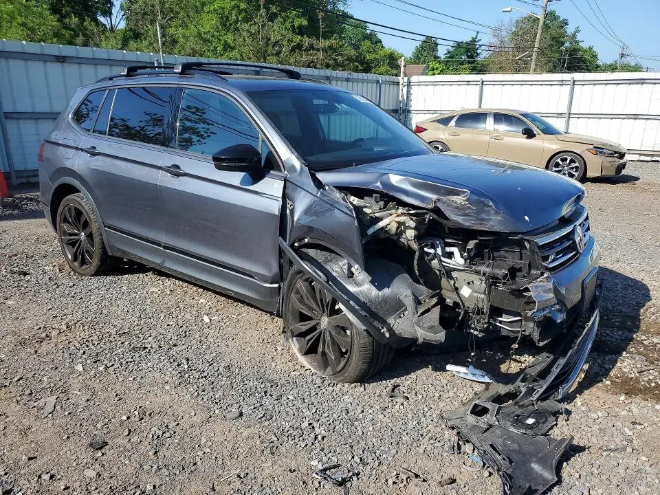 2021 VOLKSWAGEN TIGUAN SE  