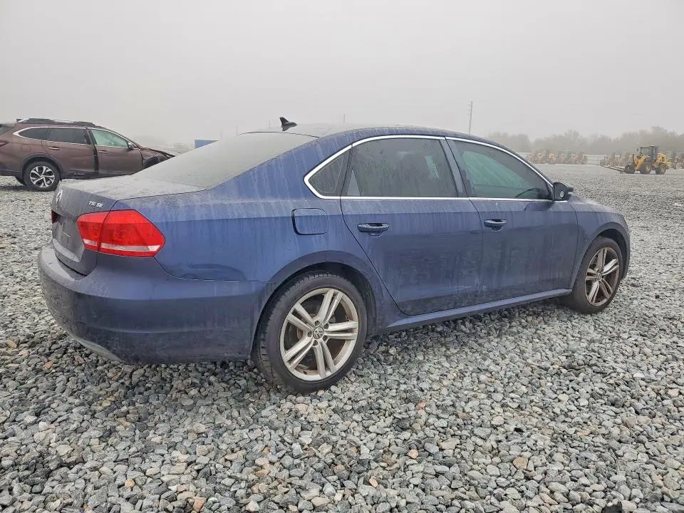 2014 VOLKSWAGEN PASSAT SE  