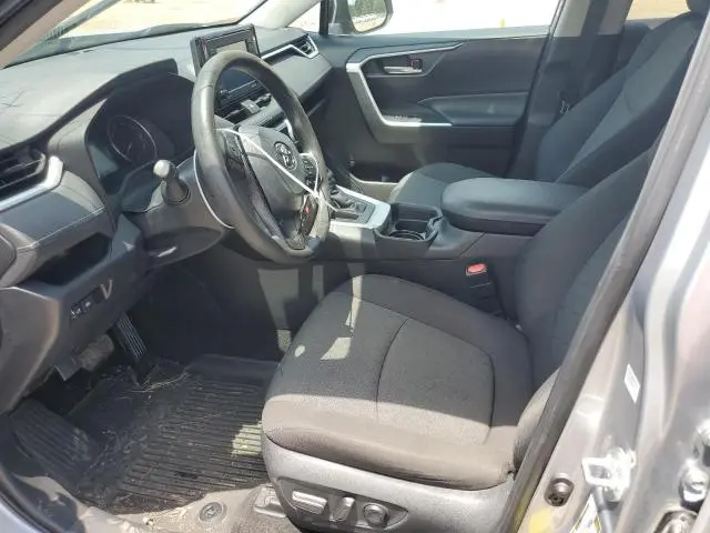 2021 TOYOTA RAV4 XLE  
