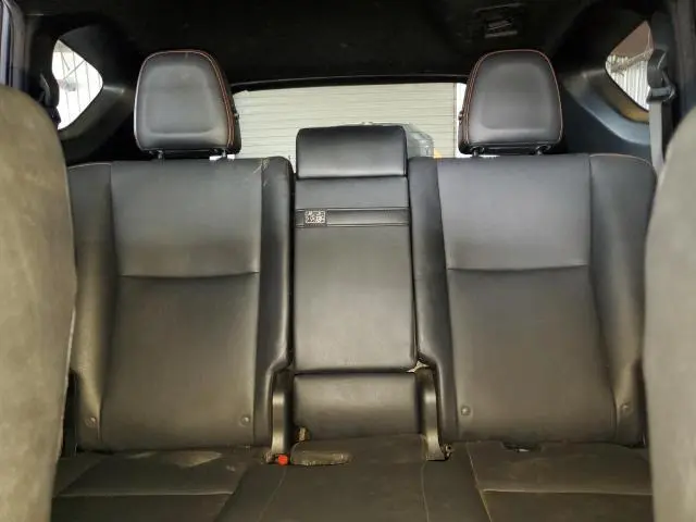 2017 TOYOTA RAV4 HV SE  