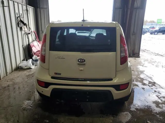 2013 KIA SOUL +  