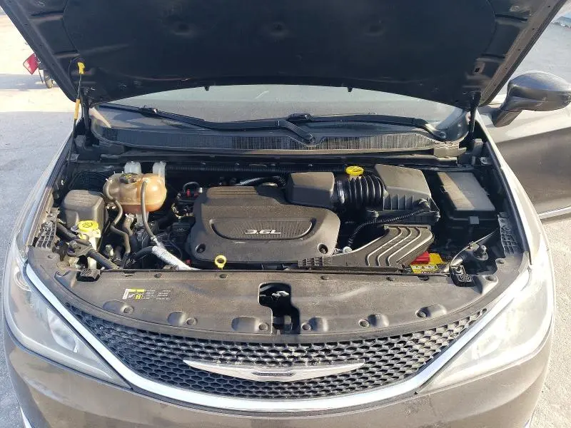 2017 CHRYSLER PACIFICA TOURING L PLUS  