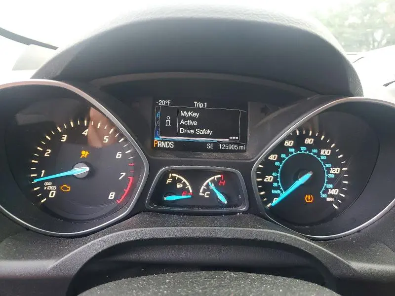 2016 FORD ESCAPE SE  