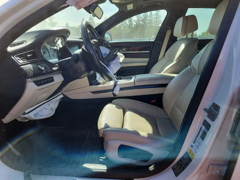 2014 BMW 750 XI  