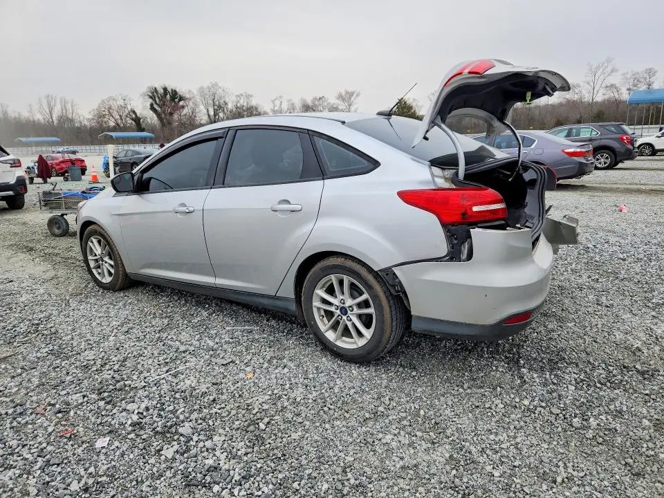 2015 FORD FOCUS SE  