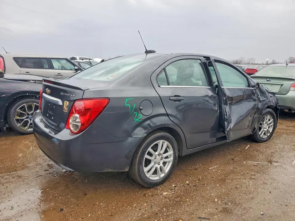 2016 CHEVROLET SONIC LT  