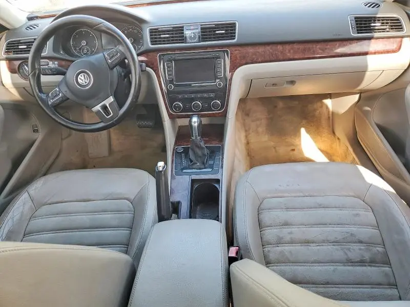 2012 VOLKSWAGEN PASSAT   