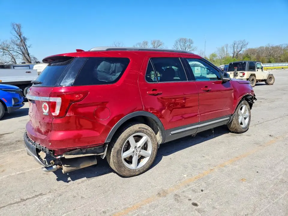 2017 FORD EXPLORER XLT  