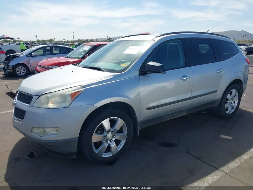 2012 CHEVROLET TRAVERSE LS