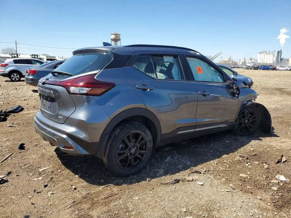 2024 NISSAN KICKS SR  