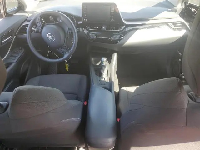 2020 TOYOTA C-HR XLE  