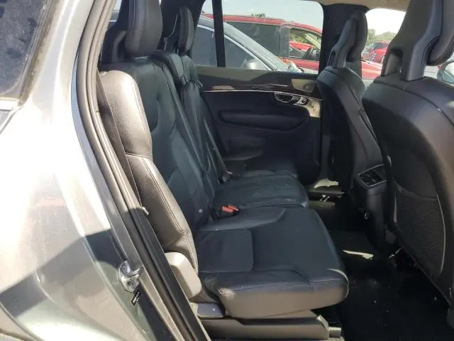 2016 VOLVO XC90 T6  