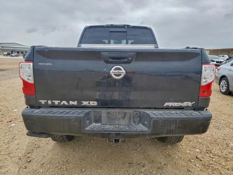 2018 NISSAN TITAN XD SL  