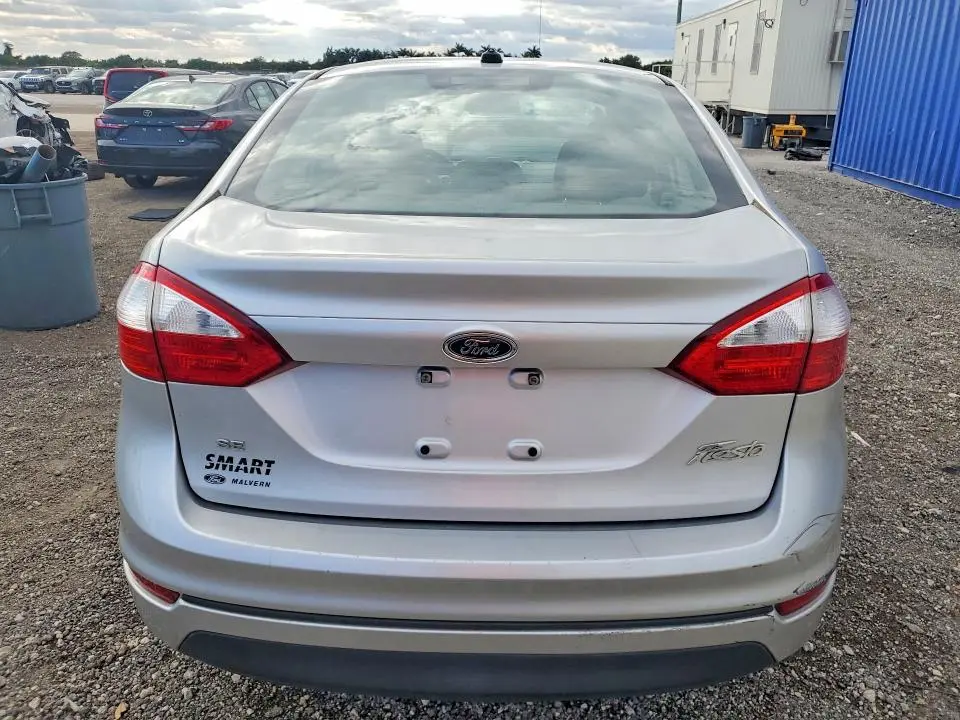 2017 FORD FIESTA SE  