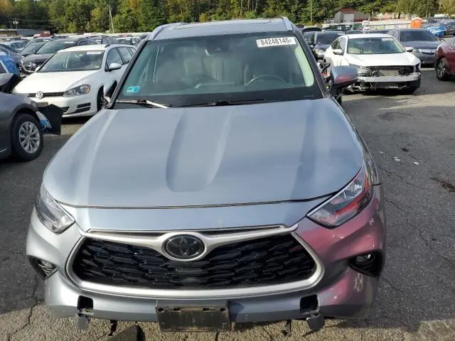 2020 TOYOTA HIGHLANDER XLE  