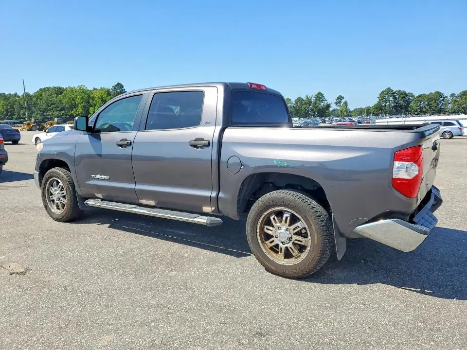 2015 TOYOTA TUNDRA CREWMAX SR5  