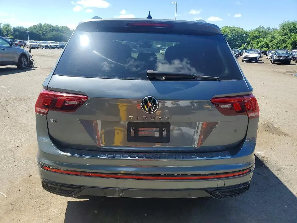 2023 VOLKSWAGEN TIGUAN SE R-LINE BLACK  