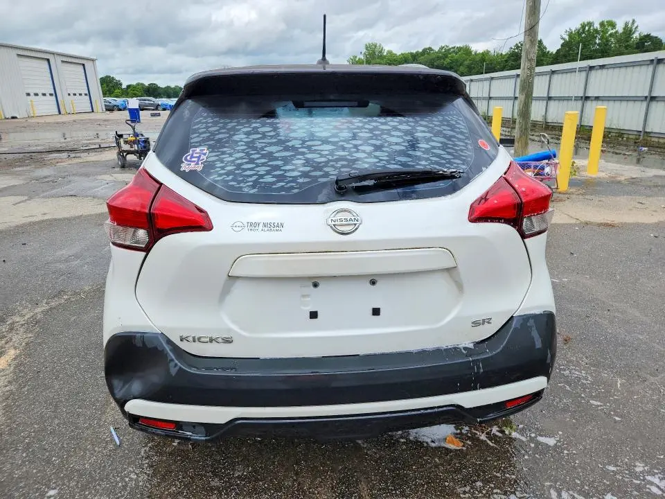 2019 NISSAN KICKS SR  