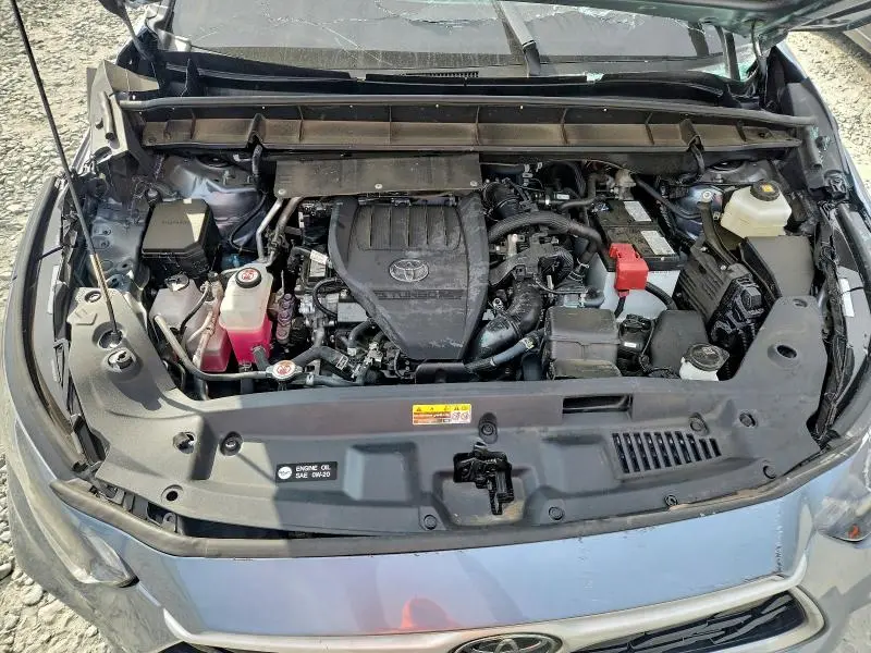 2024 TOYOTA HIGHLANDER LE  