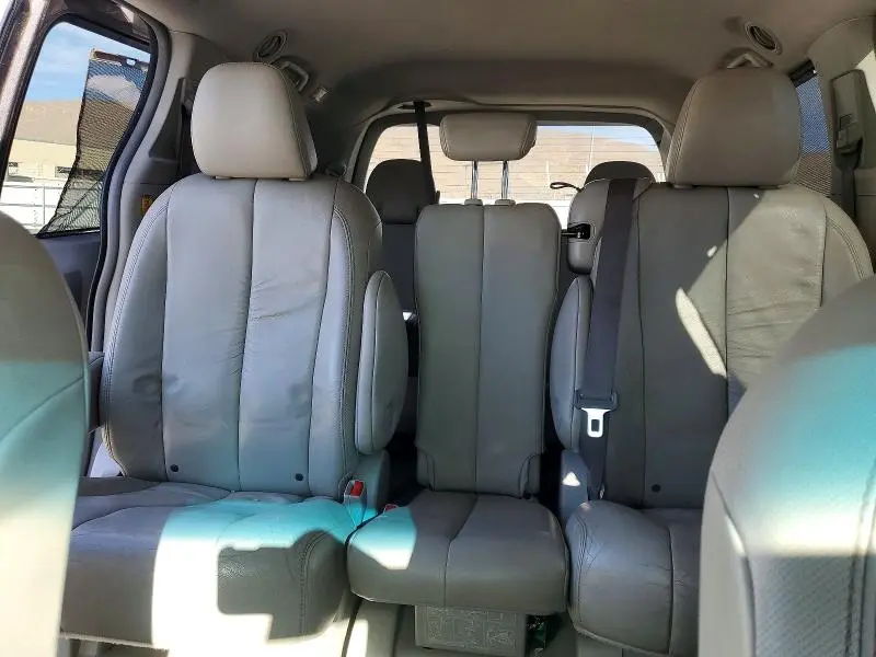 2011 TOYOTA SIENNA XLE 8-PASSENGER  