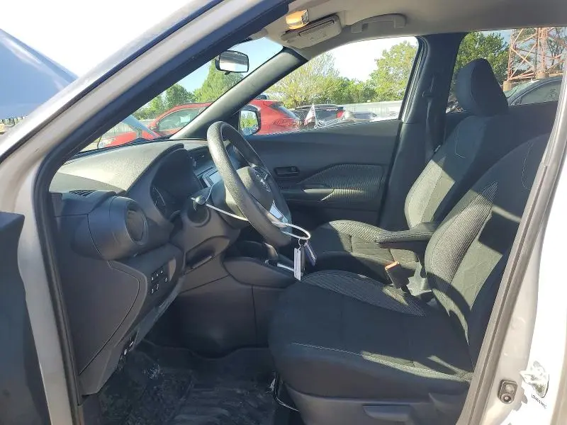 2020 NISSAN KICKS S  