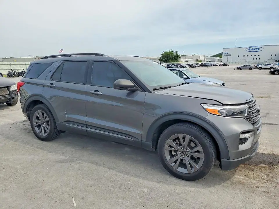 2021 FORD EXPLORER XLT  