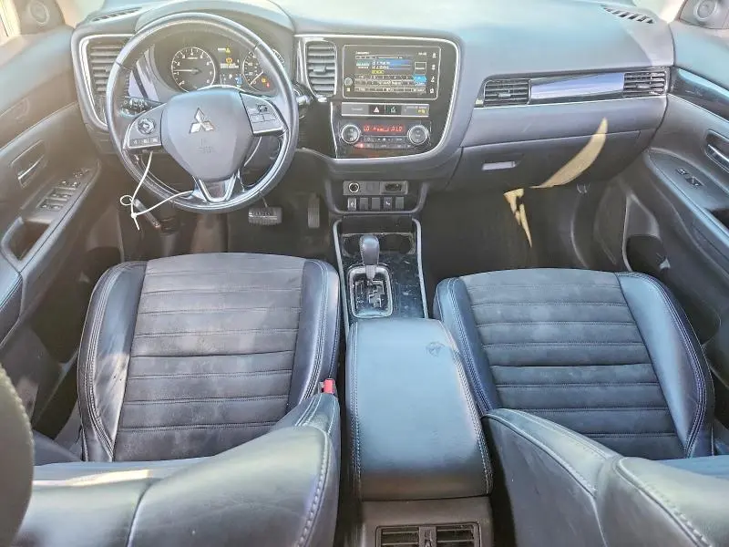 2019 MITSUBISHI OUTLANDER SE  